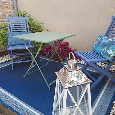 F1 proche des Thermes Vichy Chambre photo